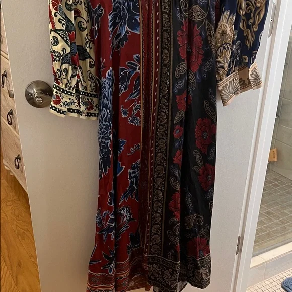 FARM Rio Navy and Maroon Floral Midi Dress - Picture 13 of 17